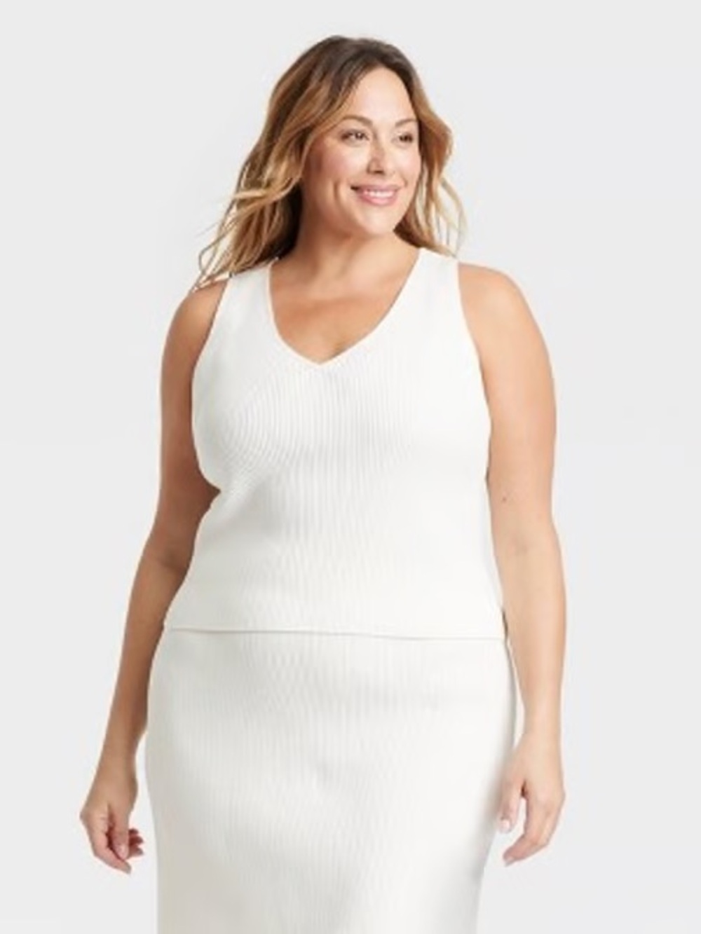 Ava & Viv White Ribbed V-Neck Tank Top